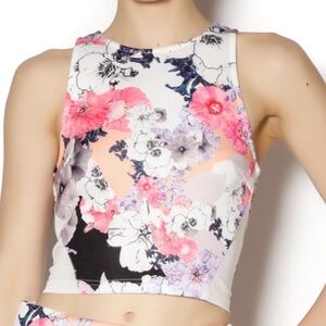 RARE State of Being Crop top floral print